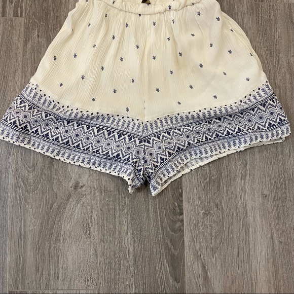 Strapless cream and blue romper with buttons from American Eagle - Picture 9 of 12